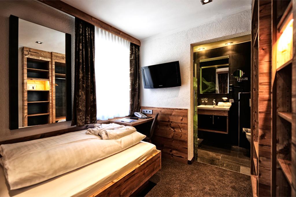 Hotel Fatlar Ischgl Bagian luar foto
